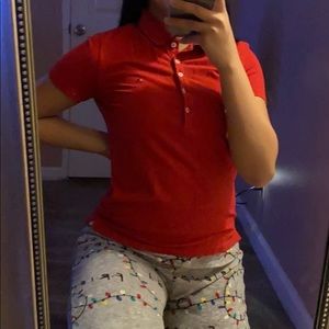 Red tommy shirt